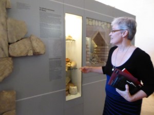 Lori Ann making a point at Crypta Balbi